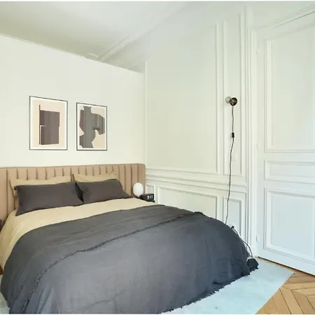 Appartement Luxurious - Located In Centre - Walking Distance From The Louvre Parijs