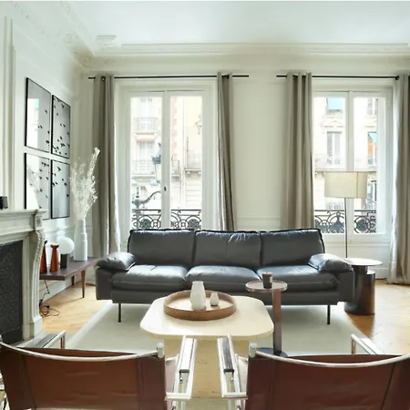 Luxurious - Located In Centre - Walking Distance From The Louvre * Parijs